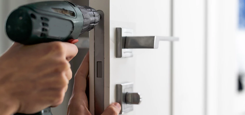 Locksmith For Lock Replacement Near Me in Villa Park, CA
