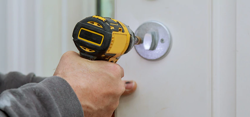 Street Locksmith For Smart Lock Repair in Villa Park, CA